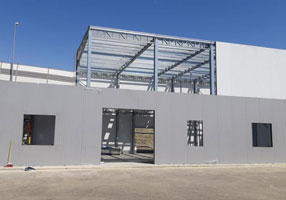 Распашные шкафы